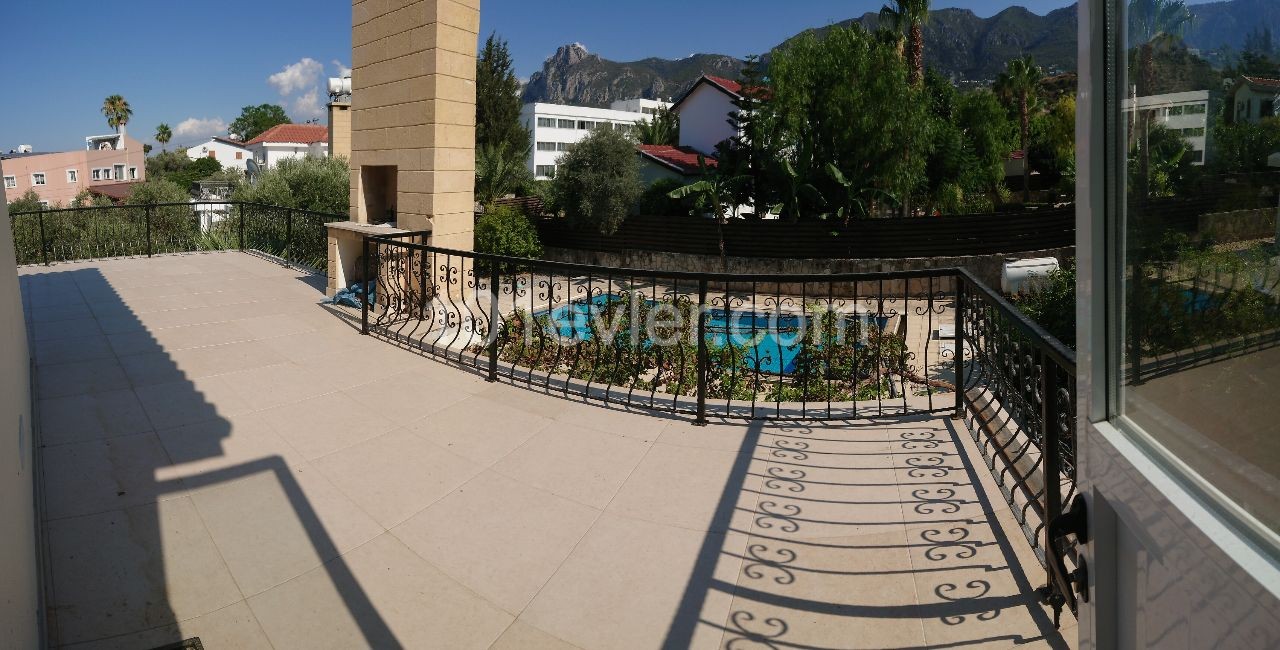 A Villa for Sale with a 3 + 1 Communal Pool with a Well-groomed Mountain Sea View in Edremit! ** 