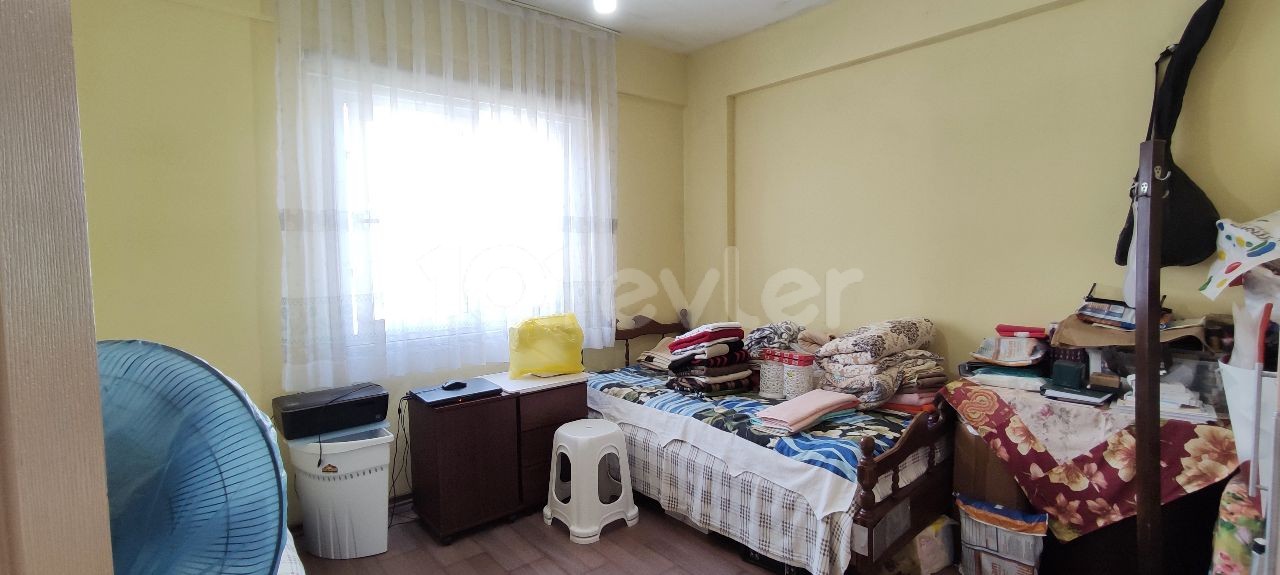 Jul 3+1 Clean Apartment for Sale in Kyrenia City Center within Walking Distance of Everything ** 