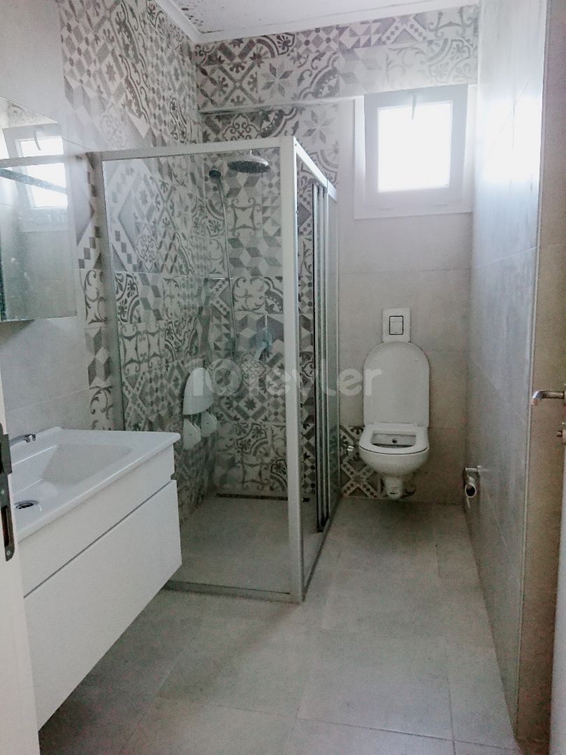 A Spacious 2 + 1 Apartment for SALE with Sea Views in A Quality Elevator Building in the Center of Kyrenia! **  ** 