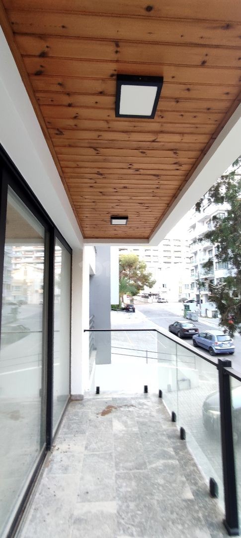 Neue null 2+1 Wohnung von multifunktionalen Luxus-Apartments im Zentrum von Kyrenia zum günstigen Preis! Inkl. MwSt. Transformator! **  ** 