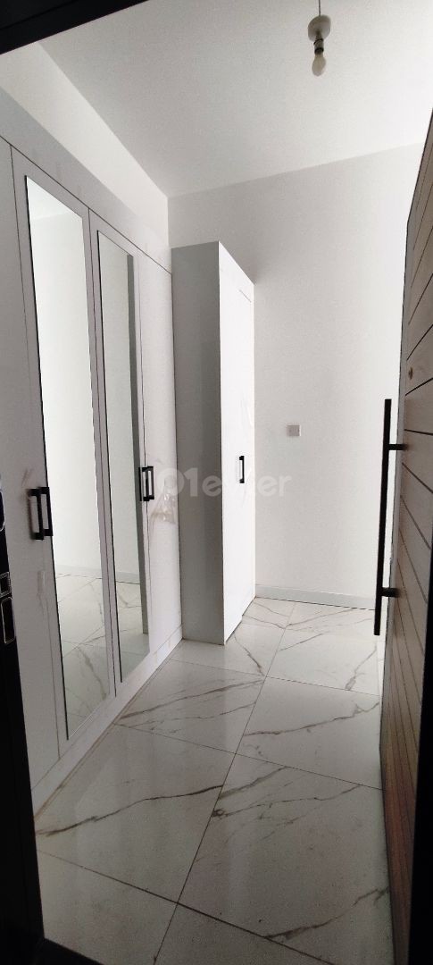 2+1 Wohnungen mit Berg / Meerblick zu verkaufen in Alsancak ab 85, 000Stg.! ** 