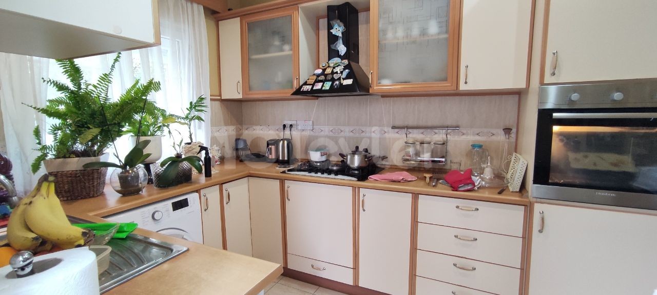 Detached House For Sale in Küçük Kaymaklı, Nicosia