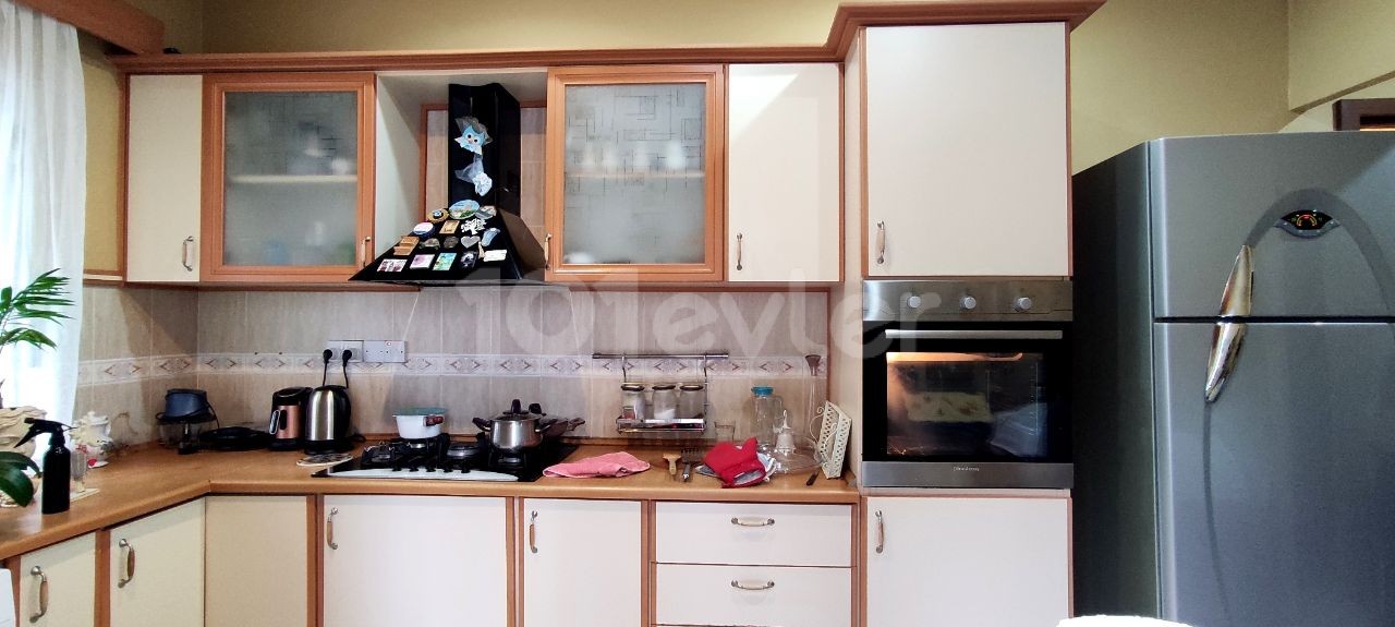 Detached House For Sale in Küçük Kaymaklı, Nicosia