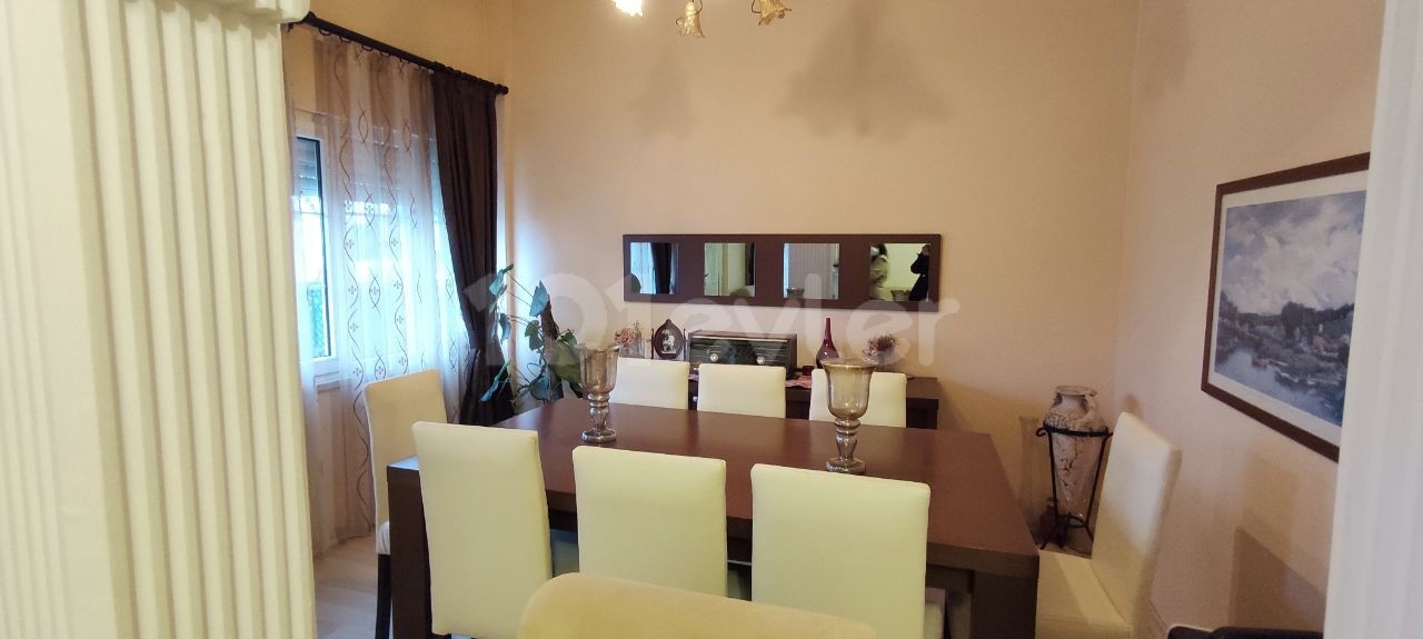 Detached House For Sale in Küçük Kaymaklı, Nicosia