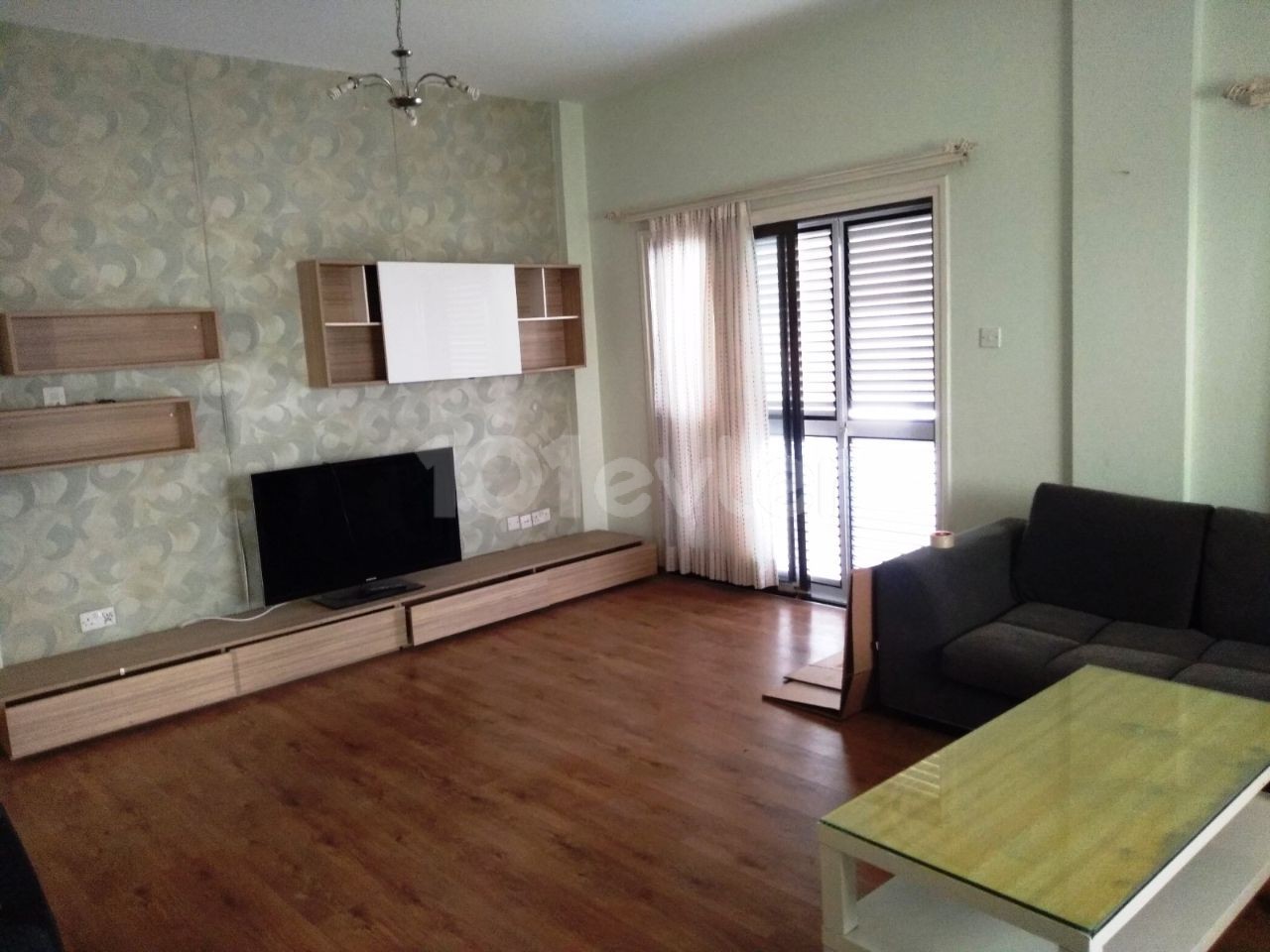 Girne Merkez'de zemin kat Kiralık eşyalı 3+1 Daire 