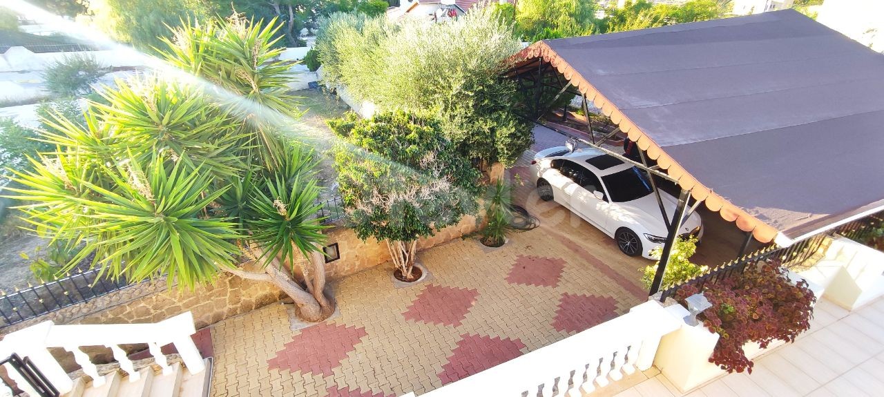 Villa with Private Pool for Rent in Edremit, 1 minute from the Ring Road