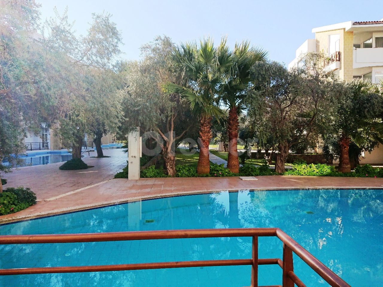 Large 1+1 Turkish Title Deed Apartment Furnished with Quality Furnishings in a Prestigious Complex with Communal Pool FOR SALE 