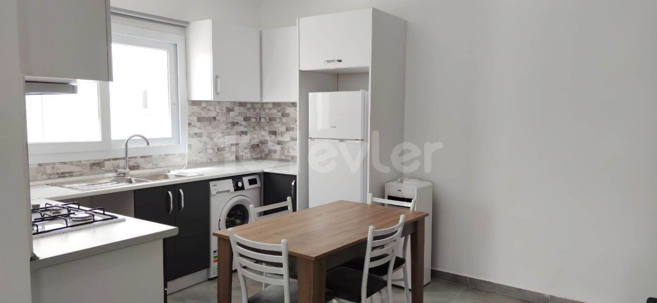 Lefkoşa Merkez de durağa 1 dakika yürüme mesafesinde kiralık  2+1