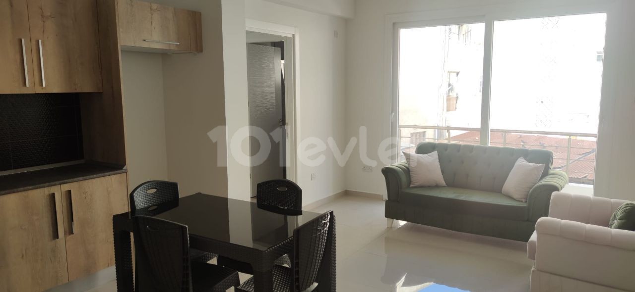 Lefkoşa Merkez de durağa 1 dakika yürüme mesafesinde kiralık  2+1