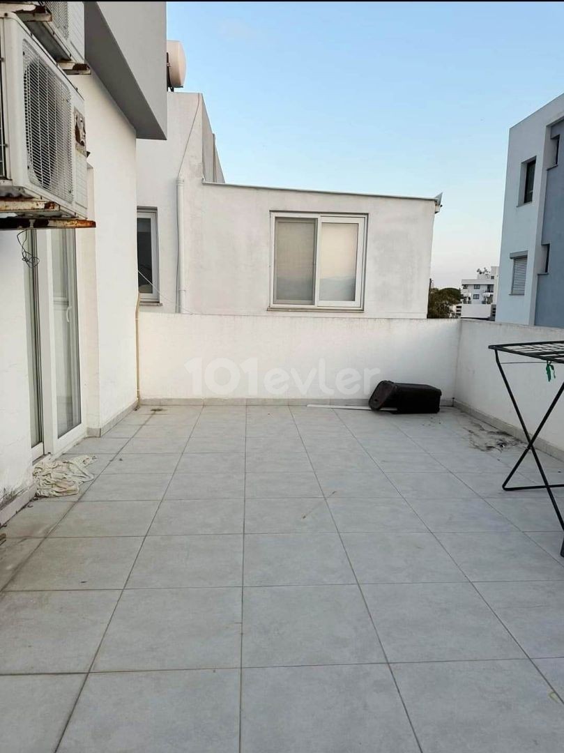 Nicosia Devpa Market Area Penthouse for Rent