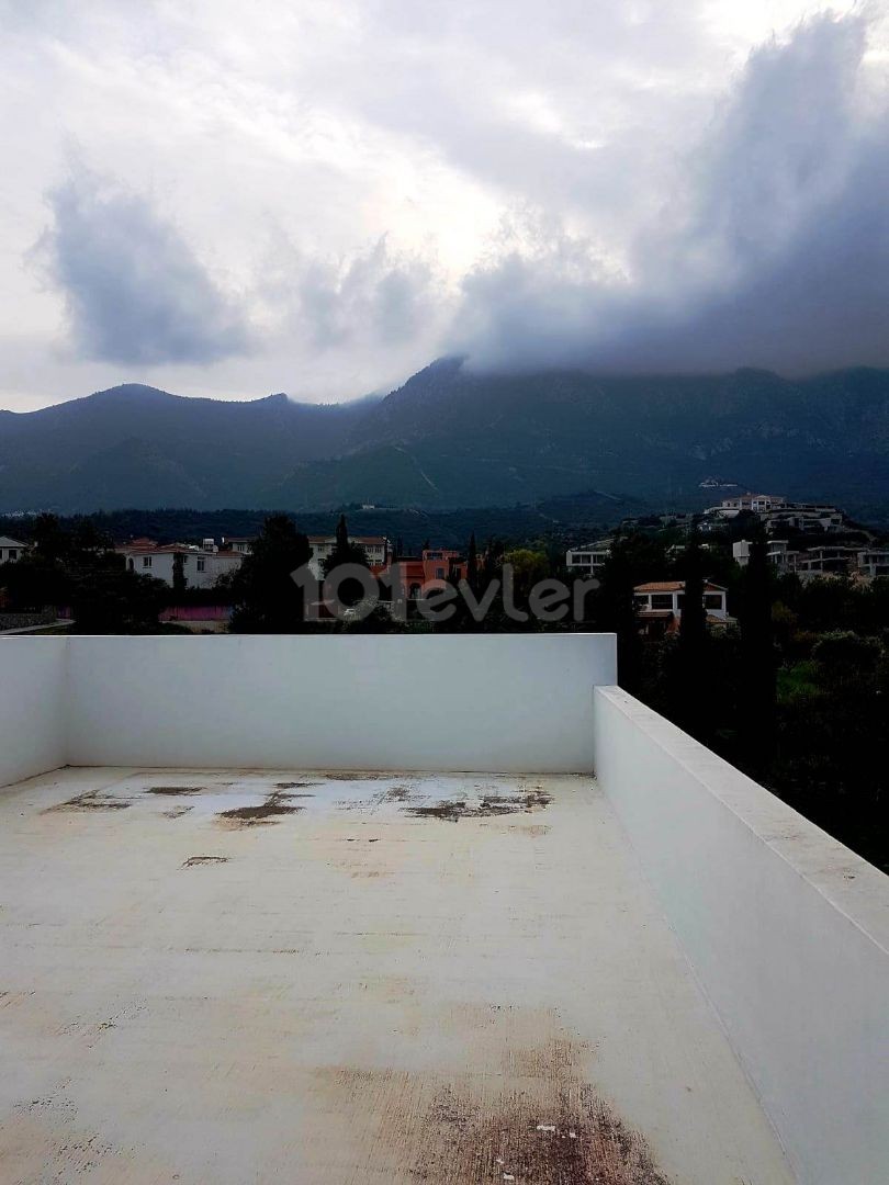 Spacious, Spacious and Stylish 2+1 Flat for Rent with Terrace in Bellapais