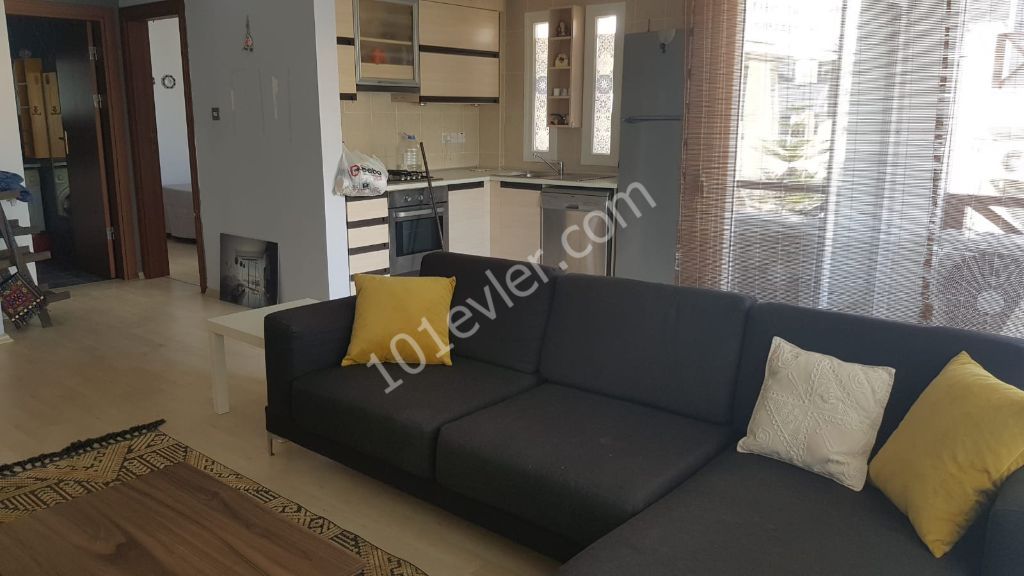 Girne Merkez'de Patalena Sitesinde 1+1 Full Eşyalı Daire - Havuzlu sitedir - Aidat Yok