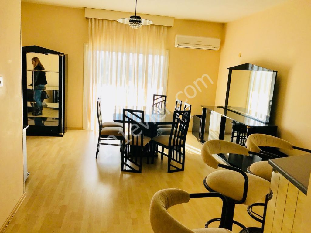 Ortakoyde  Şömineli 260 m2 Penthouse !