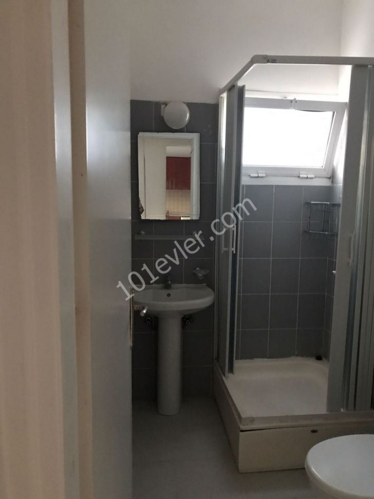 Flat To Rent in Girne Merkez, Kyrenia