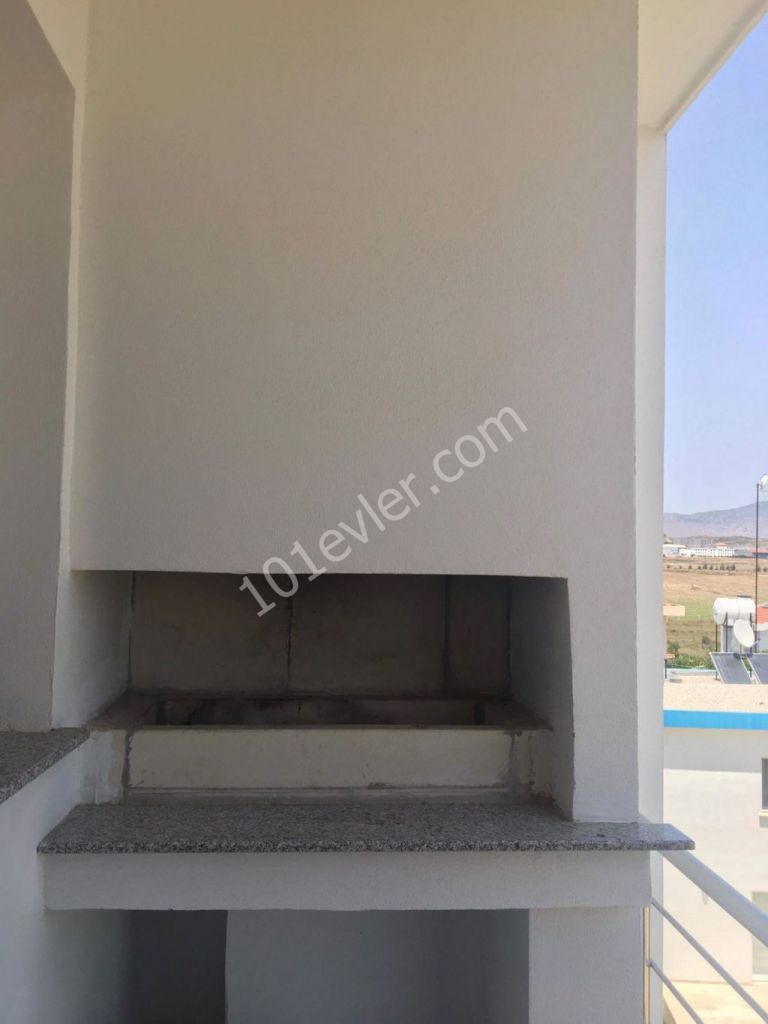 Gönyeli Bicentürk bölgesinde full eşya , klimalı . barbecue ve asansörlü  KDV ödenmiş  2+1 daire