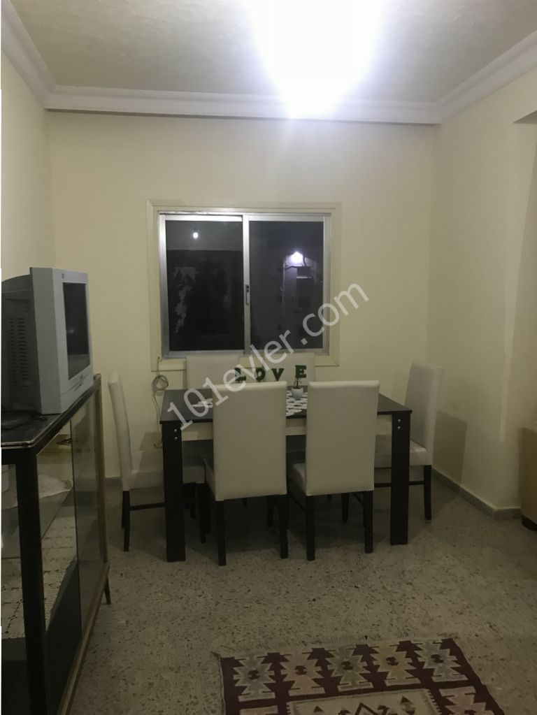 Durakların dibinde 3+1 eşyalı Lefkoşa Merit Hotel civarı Kumsal bölgesinde