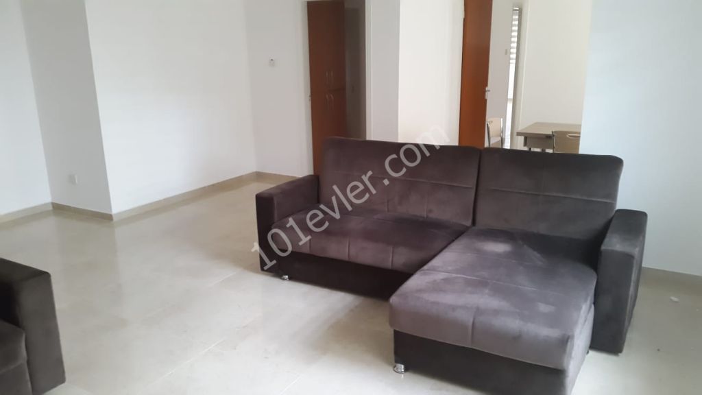 Köşklüçiftlik'te, merkezi lokasyonda, (2+1) - (115 m2) aylık kiralık eşyasız  daire...