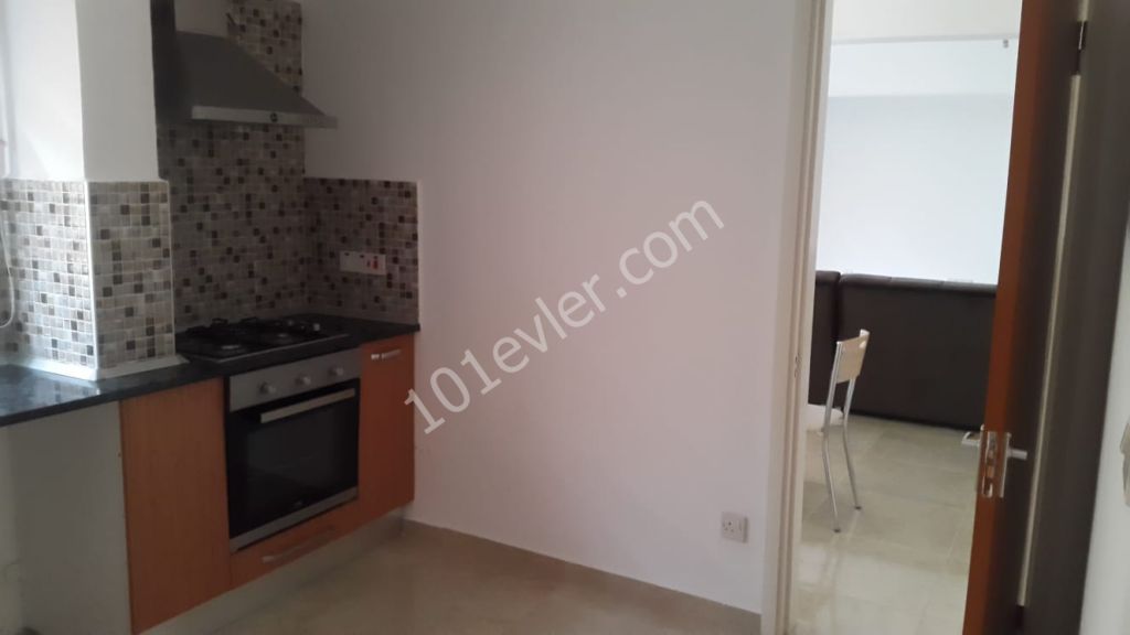 Köşklüçiftlik'te, merkezi lokasyonda, (2+1) - (115 m2) aylık kiralık eşyasız  daire...