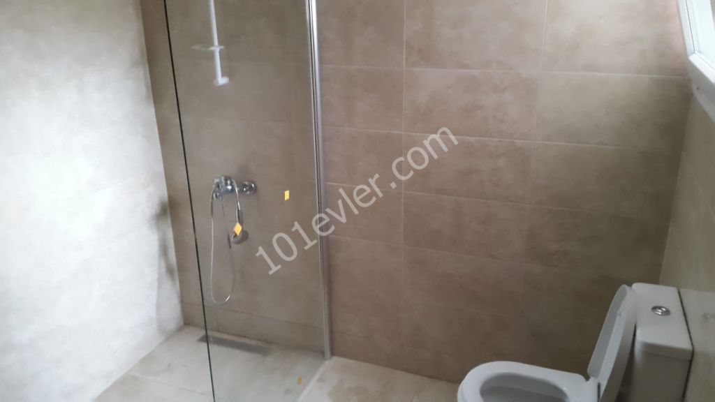 Köşklüçiftlik'te, merkezi lokasyonda, (2+1) - (115 m2) aylık kiralık eşyasız  daire...