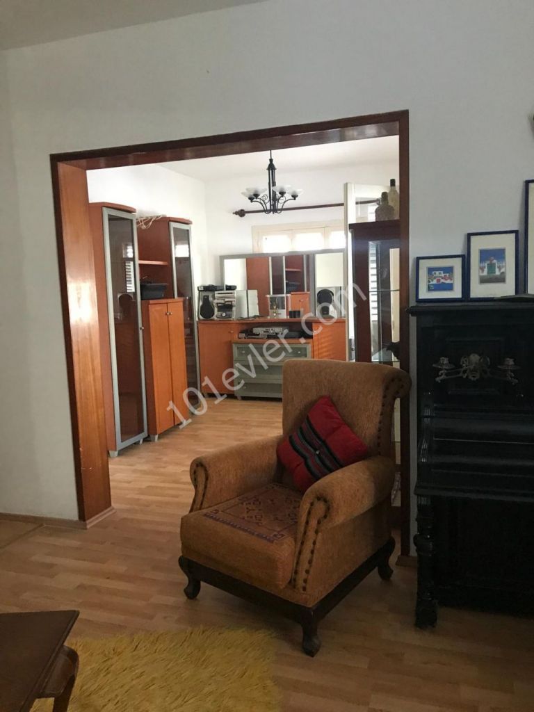 Flat To Rent in Köşklüçiftlik, Nicosia