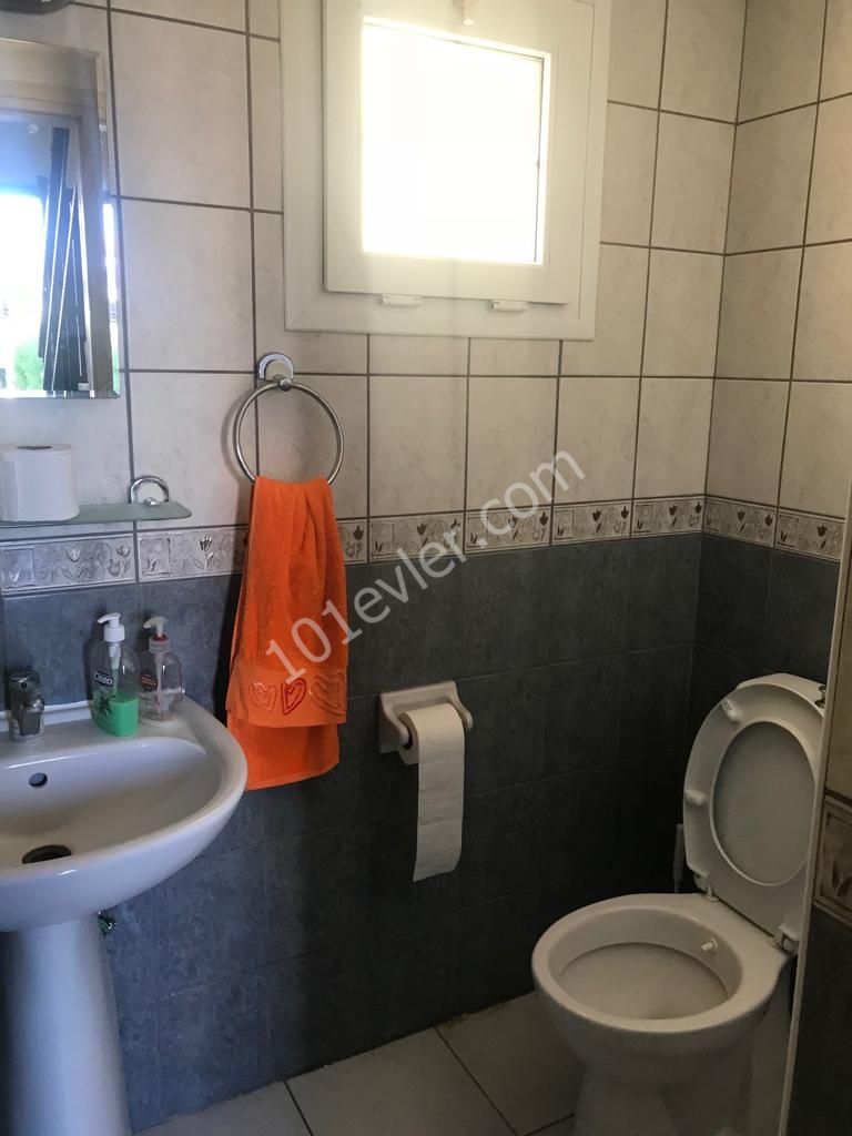 Lefkoşa'nın En Gözde Yeri Olan Ortaköy Bölgesi'nde Aylık Ödemeli Bahçeli  İkiz Villa (0533 843 21 39  -  0542 861 62 72)