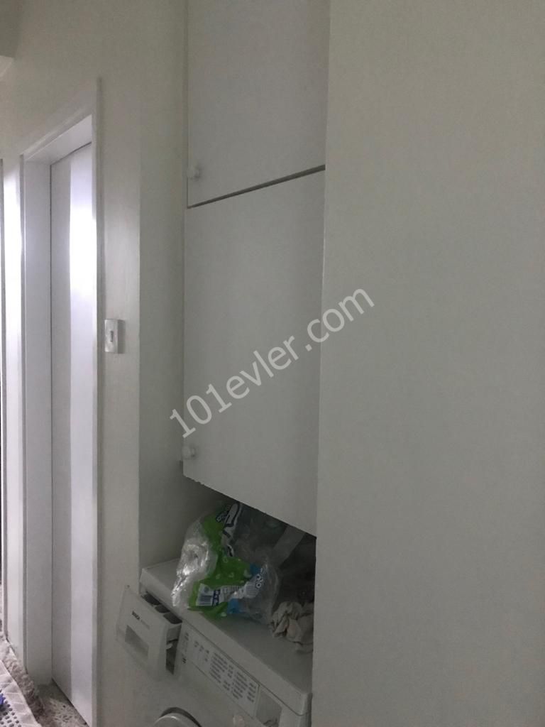 Yenikent'te (3+1)  Türk Tapulu levent Apartmanlarında  Daire ( Takasa Açık)