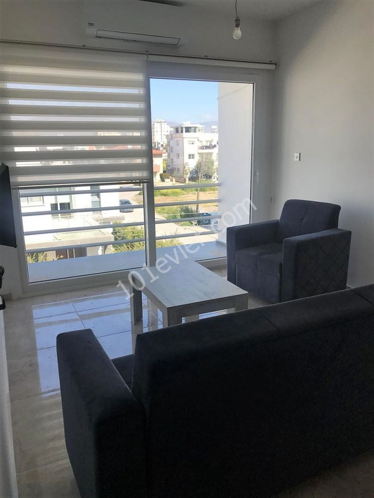 Lefkoşa Göçmenköy Bölgesinde 80 m2  Eşyalı ,2+1  Daire