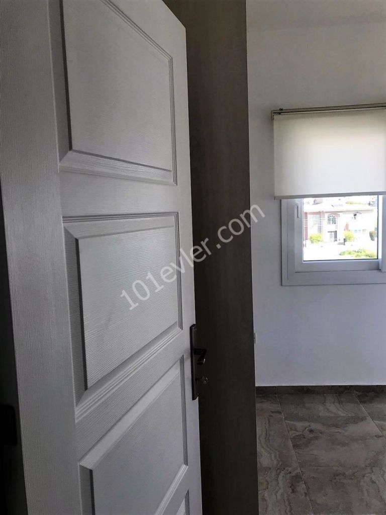 Lefkoşa Göçmenköy Bölgesinde 80 m2  Eşyalı ,2+1  Daire