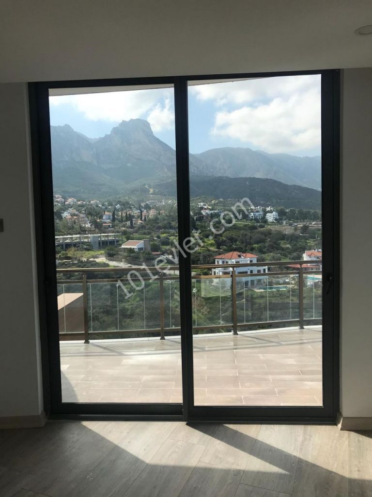 Penthouse For Sale in Girne Merkez, Kyrenia