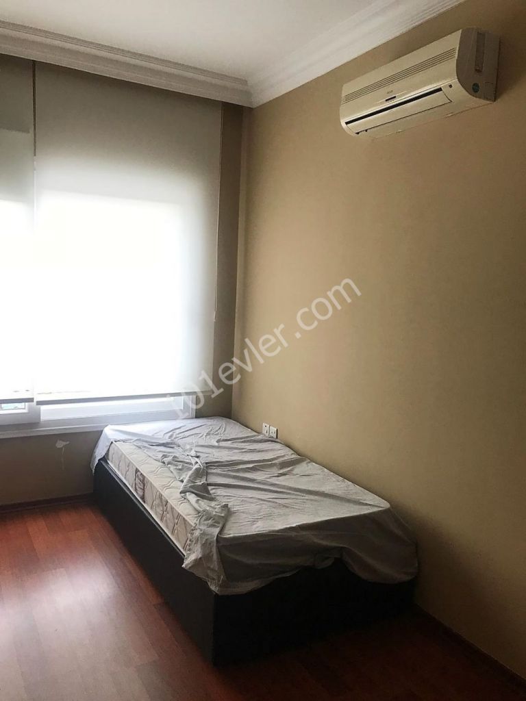 Lefkoşa / Köşklüçiflik 'te, 2+1 ,Aylık Ödemeli ,Her Oda Klimalı,90 M2 Kiralık Daire