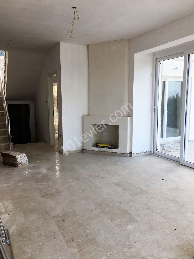 Villa For Sale in Yeşiltepe, Kyrenia