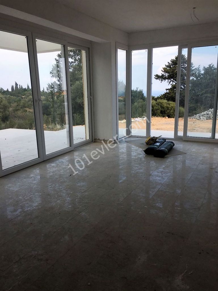 Villa For Sale in Yeşiltepe, Kyrenia