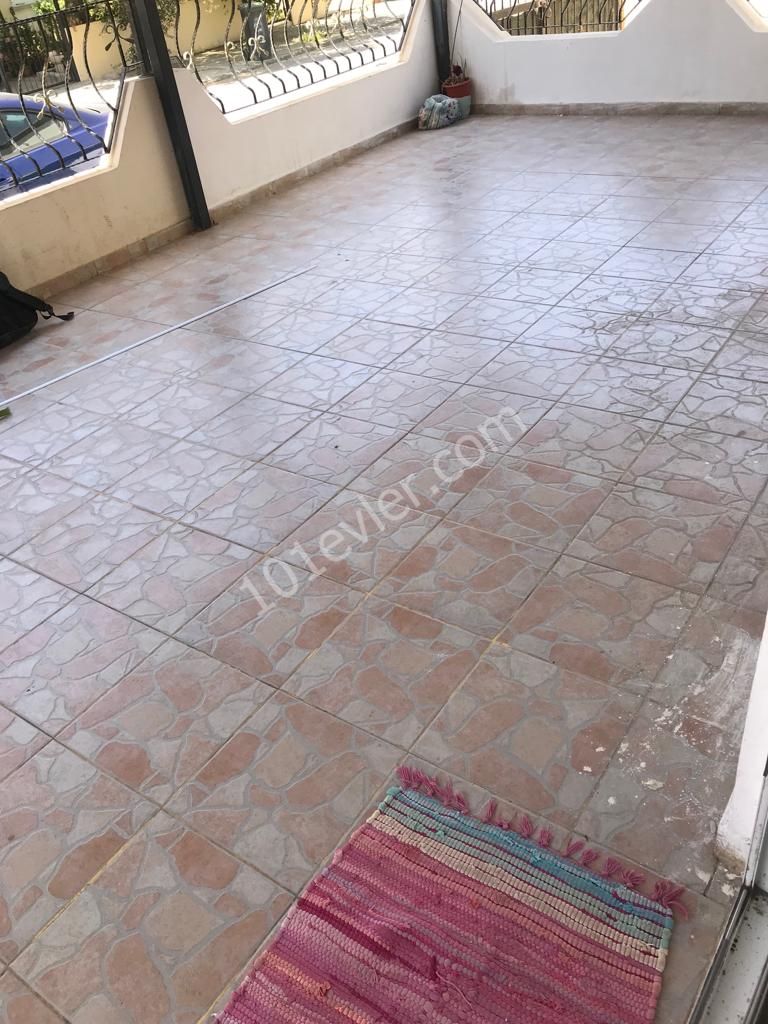 Yenikentte Zemin Kat Geniş Bahçeli 140 m2 3+1 Daire KDV/TRAFO ÖDENMİŞ