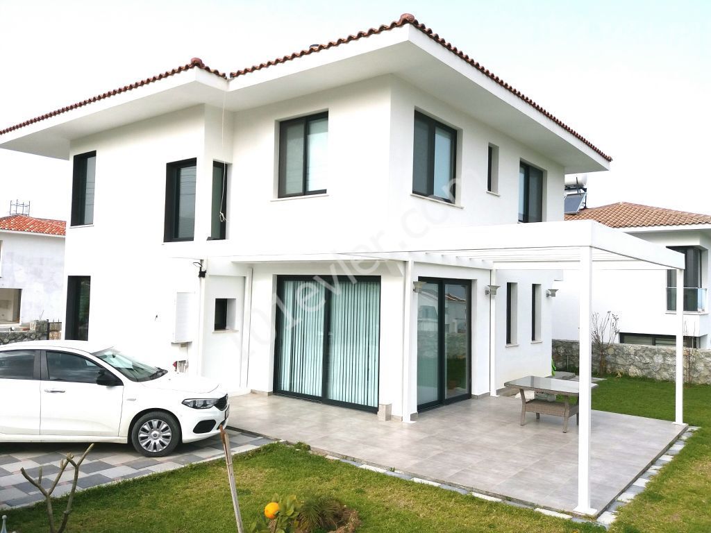 Luxurious  4+1  villas ( 270 m2) in Alsancak / Yeşiltepe  ready to move in !  +90533 843 21 39  -  +90 542 861 62 72 