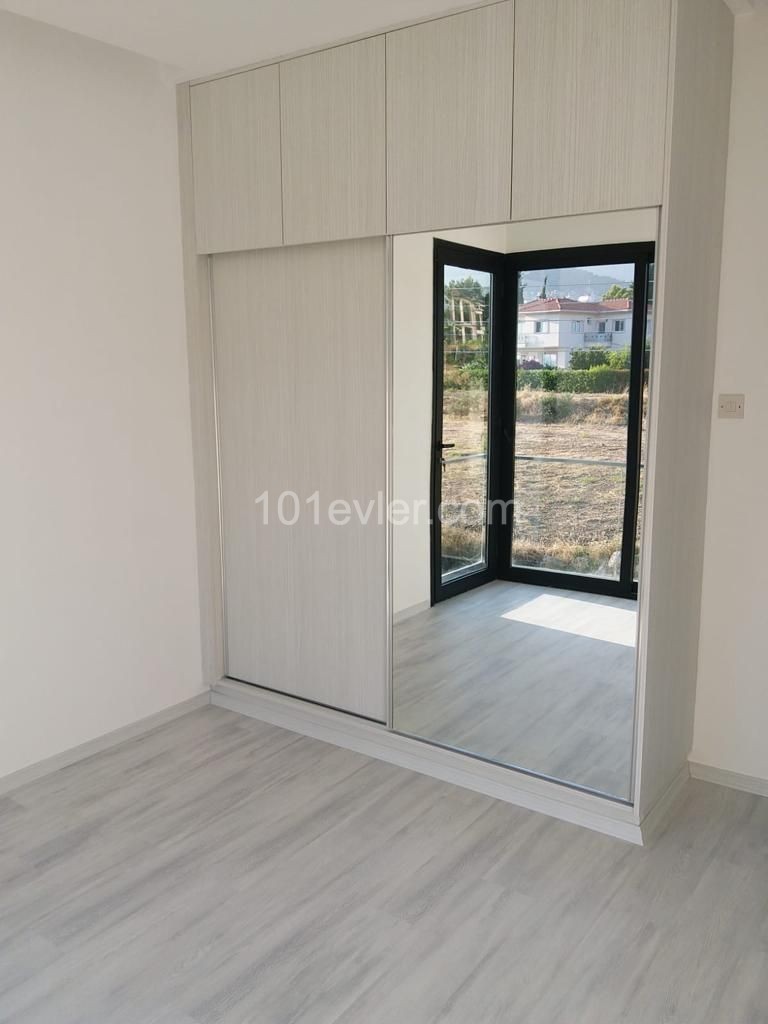 Alsancak / Yeşiltepe'de Muhteşem Lokasyonda , Lüks( 3+1)   185 m2  Özel  HAVUZLU Müstakil  Önü Kesilmez Deniz / Dağ  Manzaralı Villa  +905338432139  - +905428616272