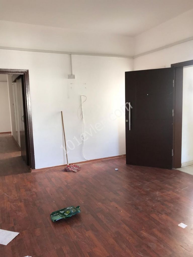 Flat To Rent in Köşklüçiftlik, Nicosia