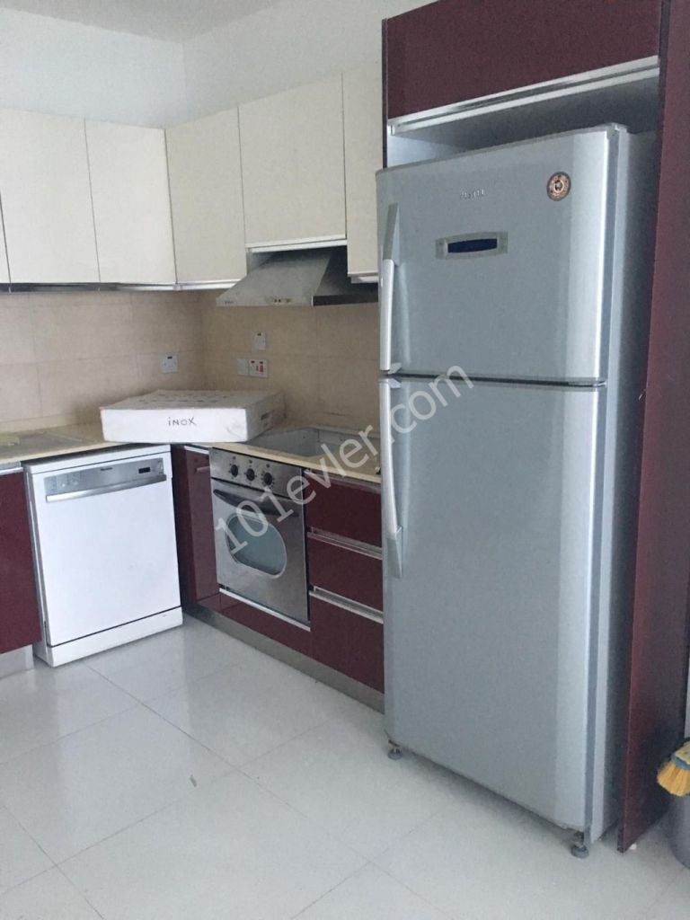 Girne merkezde(2+1)(80 m2) Kiralık  Daire