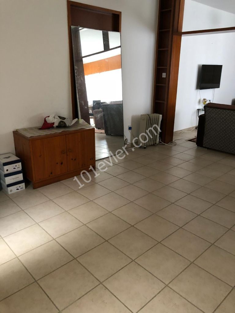 Flat To Rent in Köşklüçiftlik, Nicosia