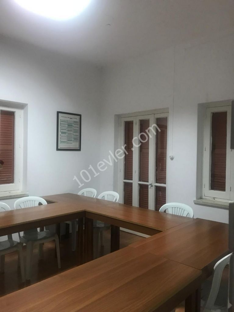 Detached House To Rent in Çağlayan, Nicosia