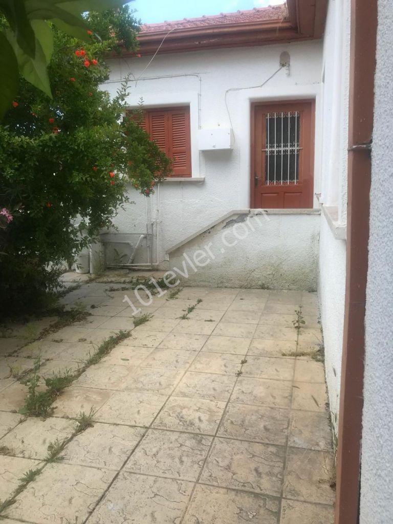 Detached House To Rent in Çağlayan, Nicosia