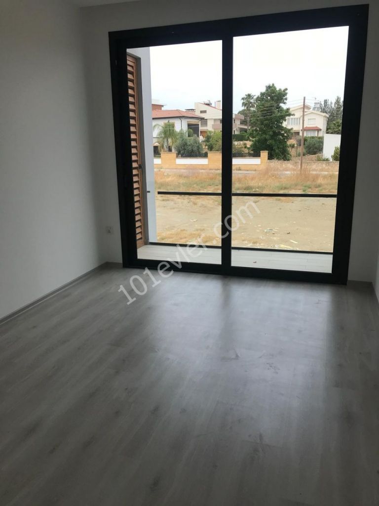 Lefkoşa'nın En Gözde Yeri Olan Yenikent Bölgesinde 3+1 (140m2) Türk Koçanlı Satılık Daire Hemen Teslim