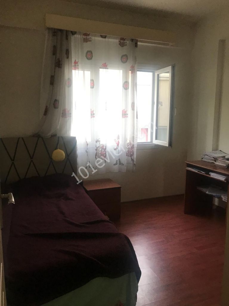 Lefkoşa Kumsal Müthiş Lokasyonda  3+1  Full Eşyalı Satılık Penthouse