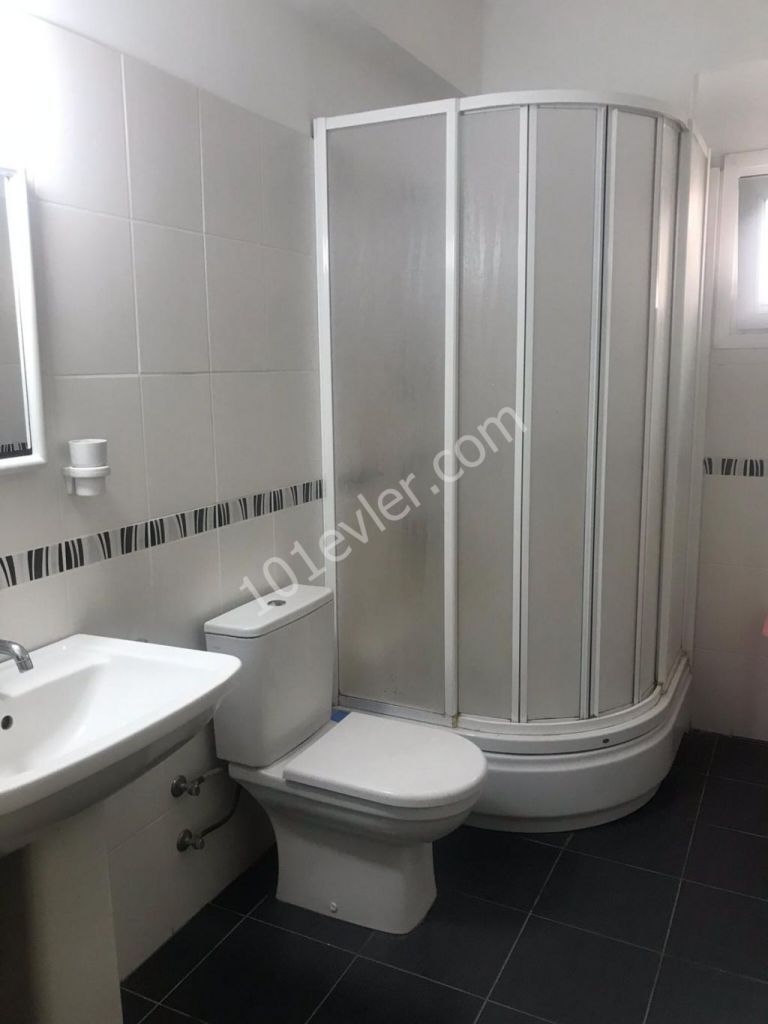 Lefkoşa Kumsal Müthiş Lokasyonda  3+1  Full Eşyalı Satılık Penthouse