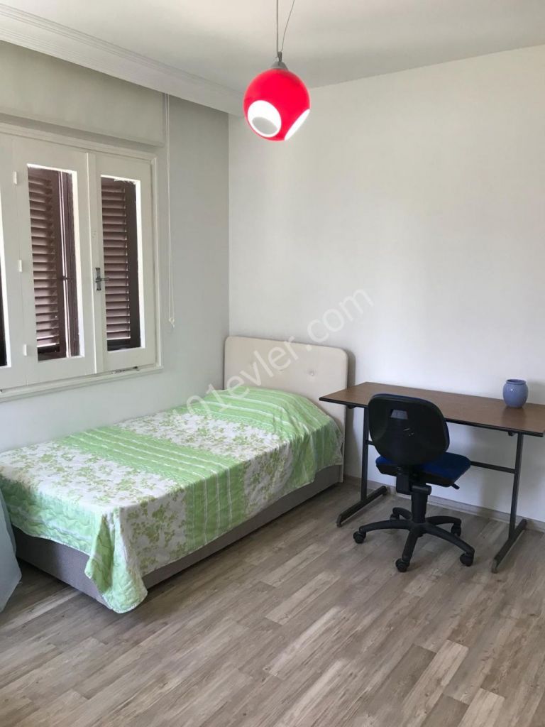 Köşklüçiftlik Dereboyu'nda Lux 3+2  Full Eşyalı Daire (185 m2)-İşyeri veya Konut için uygun