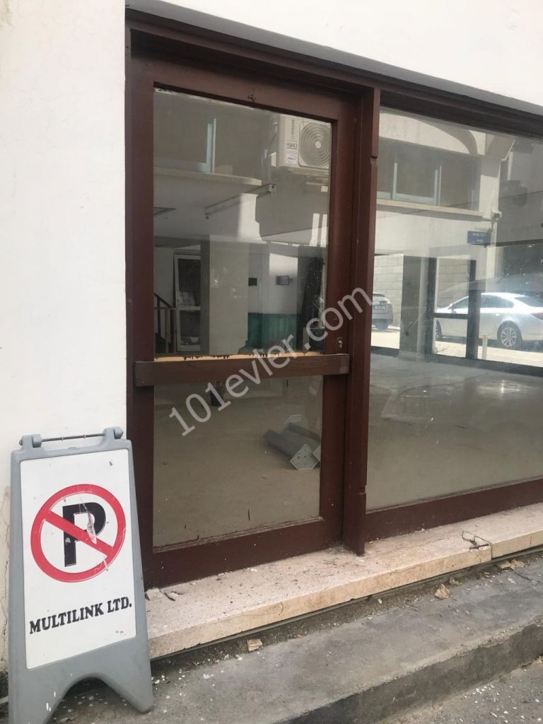 350 m2 3 Etagen( mit Keller) Arbeitsplatz in der Stadtmauer - Saray ** 