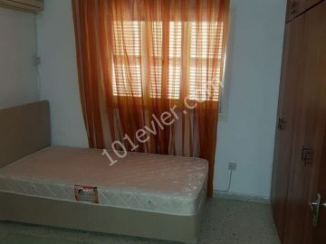 Dereboyu/ Köşklüçiftlik'te  Zemin Kat 130 m2 3+1 Daire