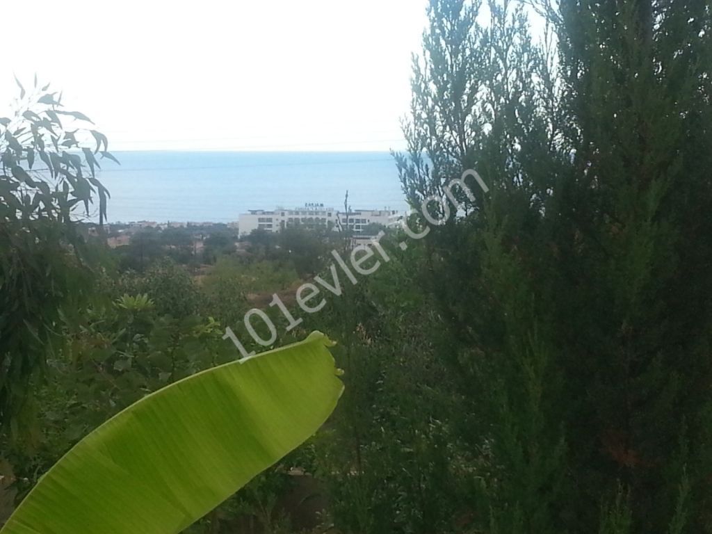 Residential Zoned Plot For Sale in Çatalköy, Kyrenia