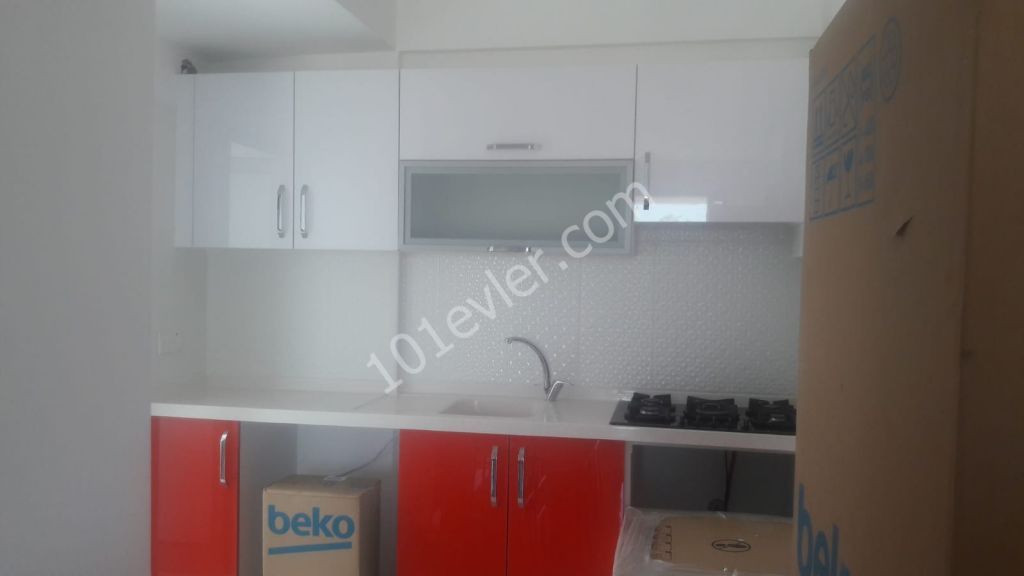 Gönyeli'de 2+1 2300 TL Yıllık Kiralik Daire