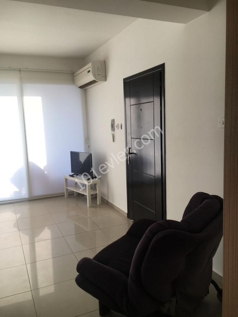 Girne Kaşgar Bölgesinde Kiralik 2+1 Penthouse - Geniş Teraslı