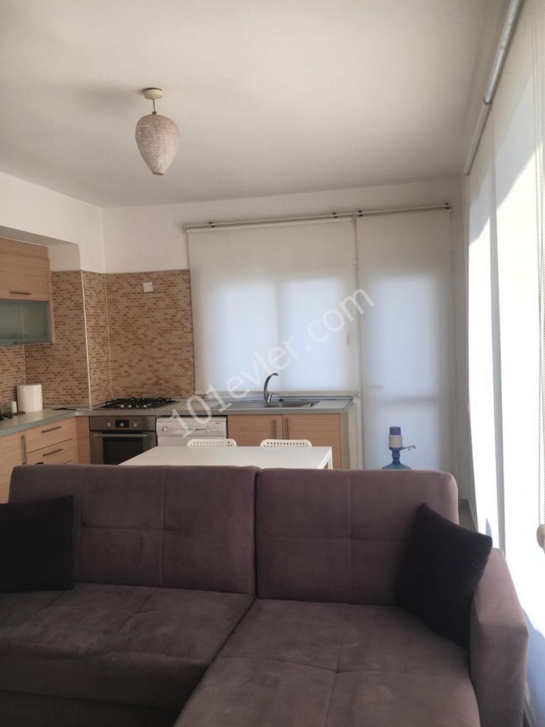 Girne Kaşgar Bölgesinde Kiralik 2+1 Penthouse - Geniş Teraslı